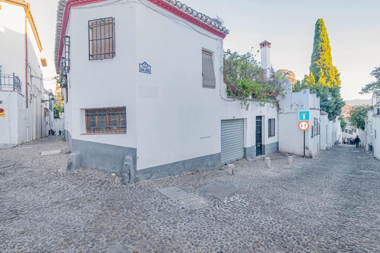 5 bedroom Townhouse for sale in Granada city with garage - € 478,000 (Ref: 10185233)