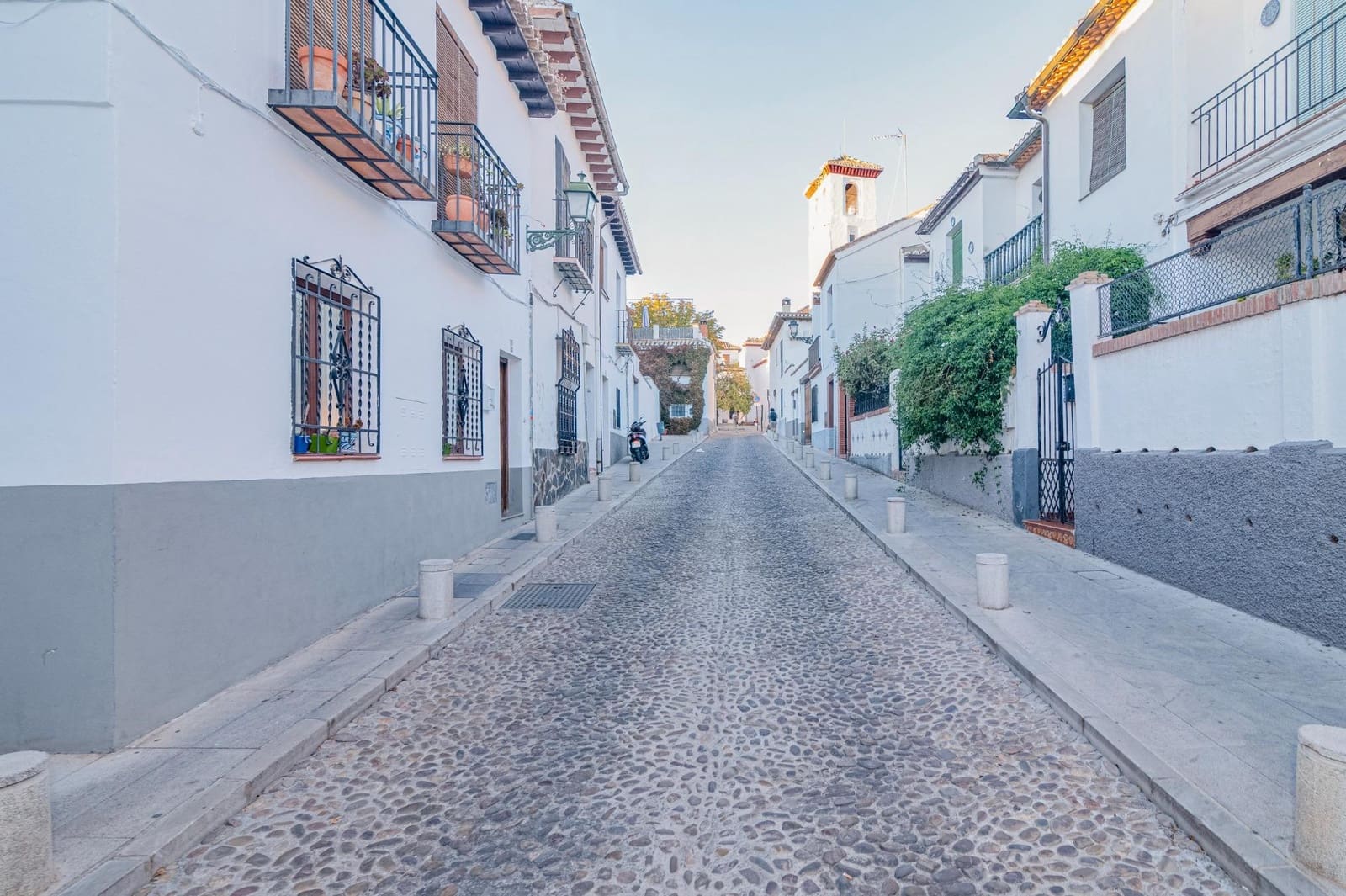 5 bedroom Townhouse for sale in Granada city with garage - € 478,000 (Ref: 10185233)
