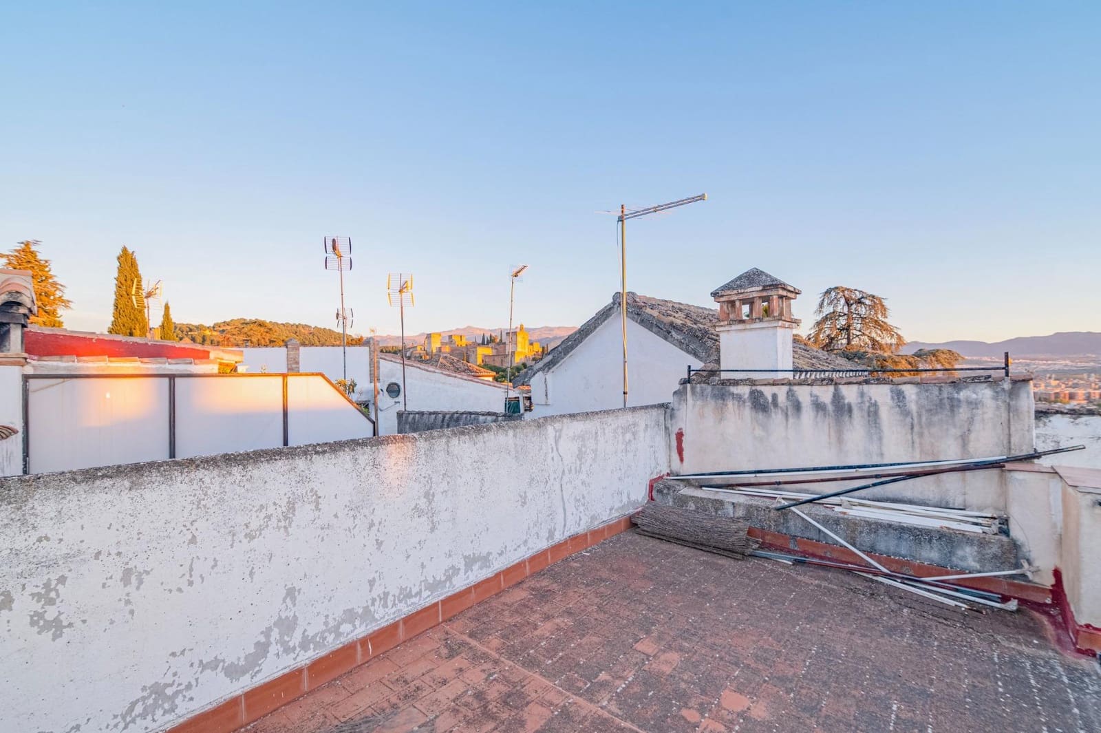 5 bedroom Townhouse for sale in Granada city with garage - € 478,000 (Ref: 10185233)