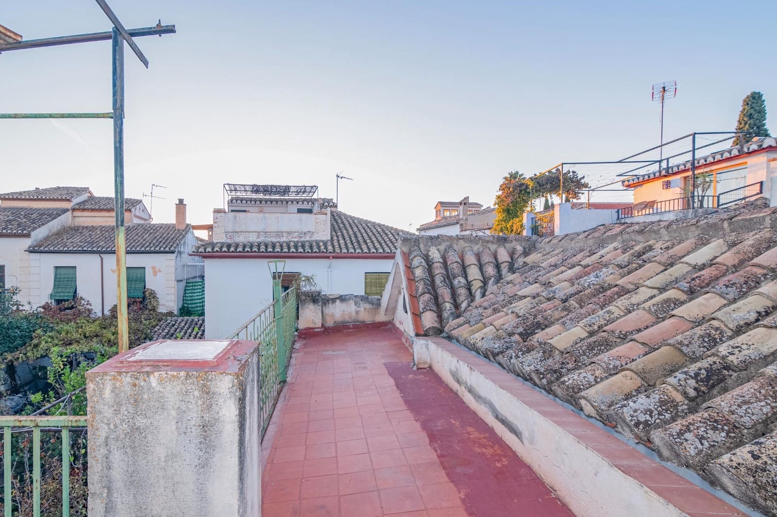 5 bedroom Townhouse for sale in Granada city with garage - € 478,000 (Ref: 10185233)