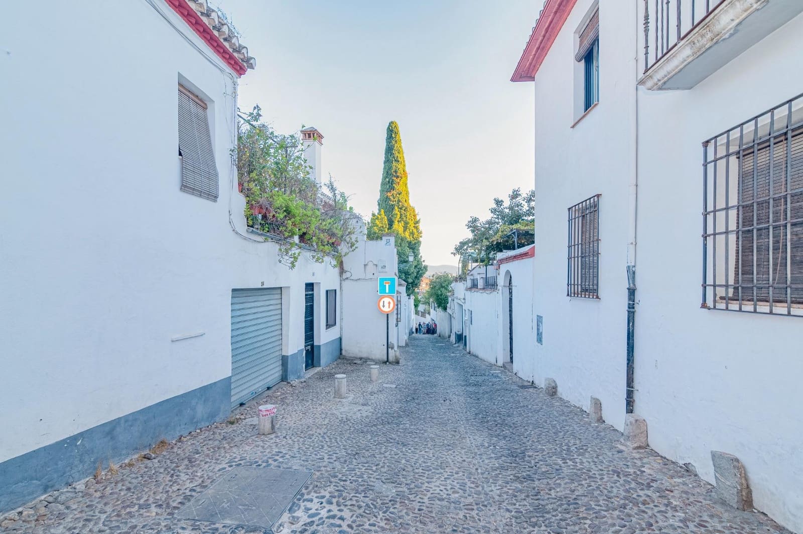 5 bedroom Townhouse for sale in Granada city with garage - € 478,000 (Ref: 10185233)