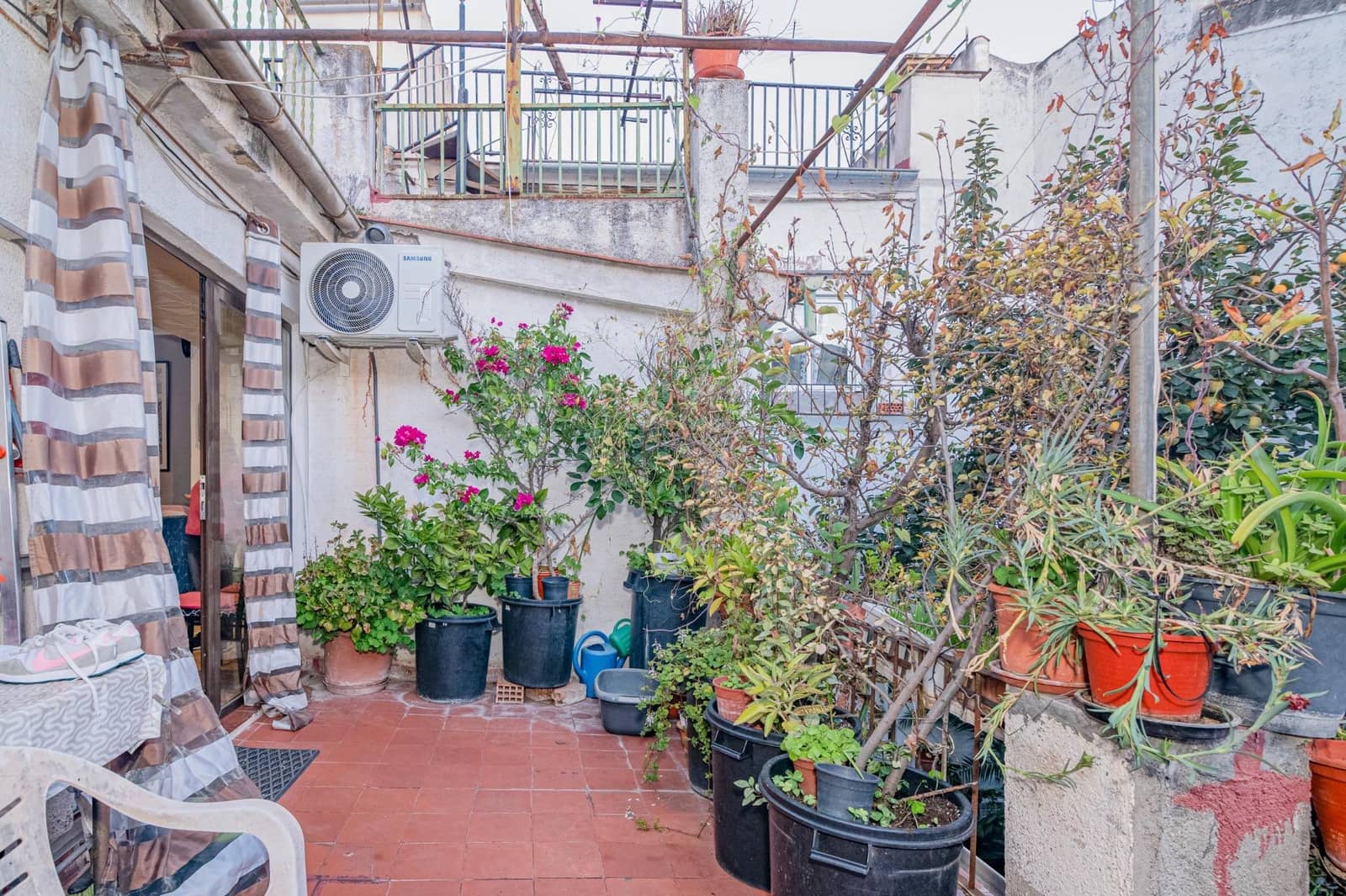 5 bedroom Townhouse for sale in Granada city with garage - € 478,000 (Ref: 10185233)