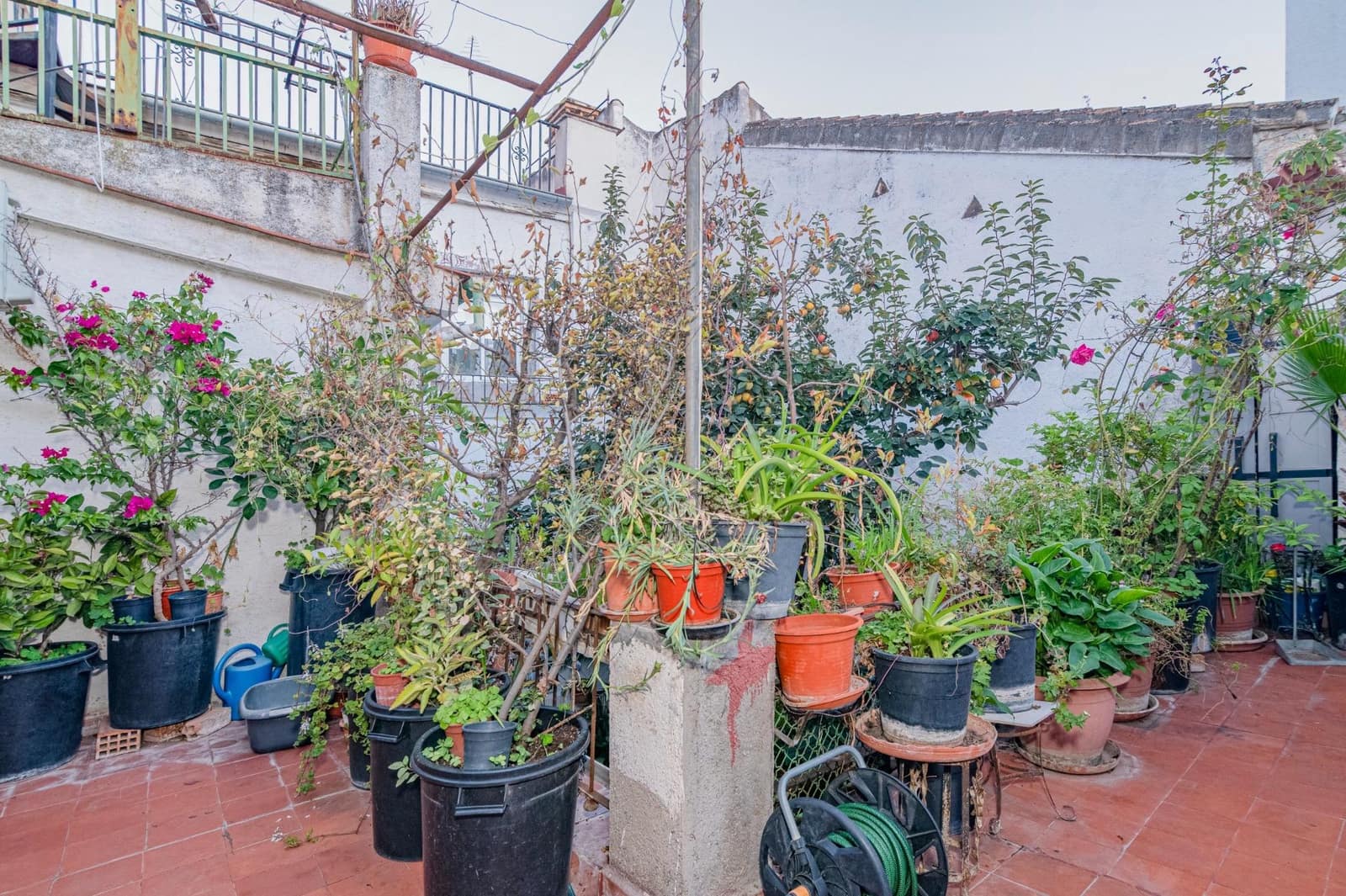 5 bedroom Townhouse for sale in Granada city with garage - € 478,000 (Ref: 10185233)