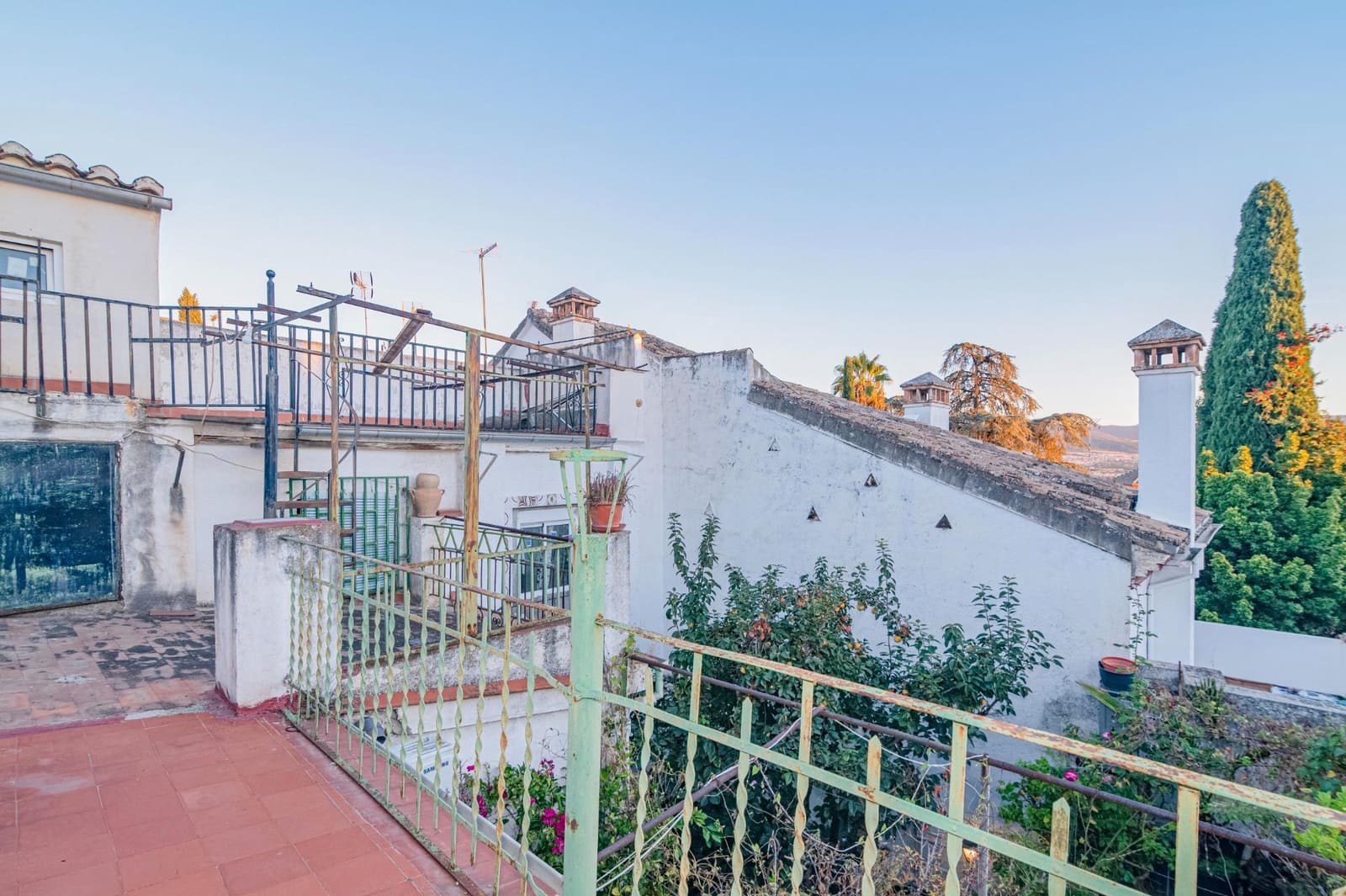 5 bedroom Townhouse for sale in Granada city with garage - € 478,000 (Ref: 10185233)