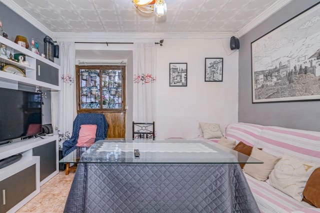 5 bedroom Townhouse for sale in Granada city with garage - € 478,000 (Ref: 10185233)