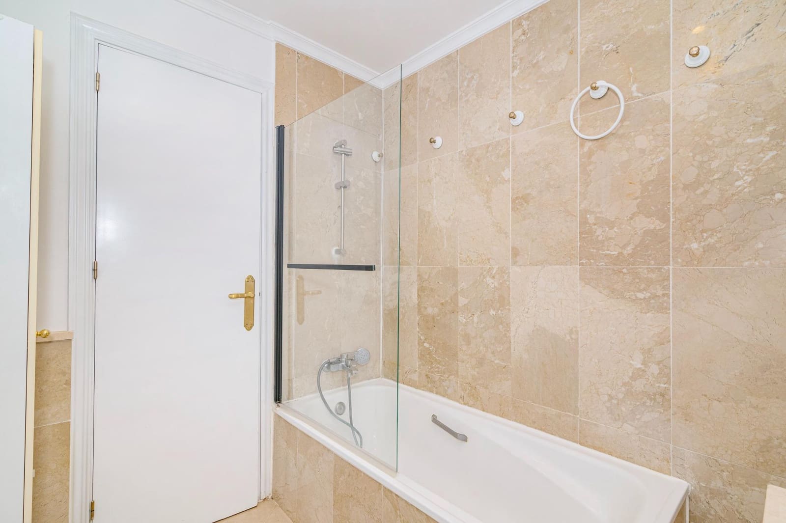 1 chambre Appartement à vendre à Grenade ville avec piscine garage - 196 000 € (Ref: 10185236)