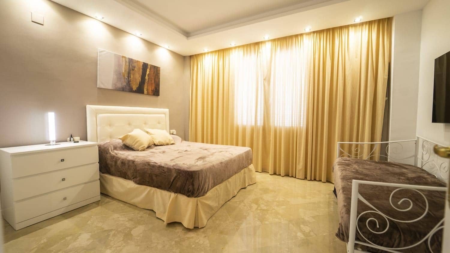 1 chambre Appartement à vendre à Grenade ville avec piscine garage - 196 000 € (Ref: 10185236)
