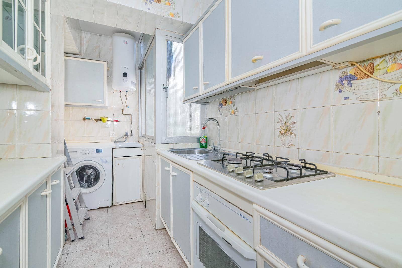 3 bedroom Flat for sale in Granada city - € 145,000 (Ref: 10185237)