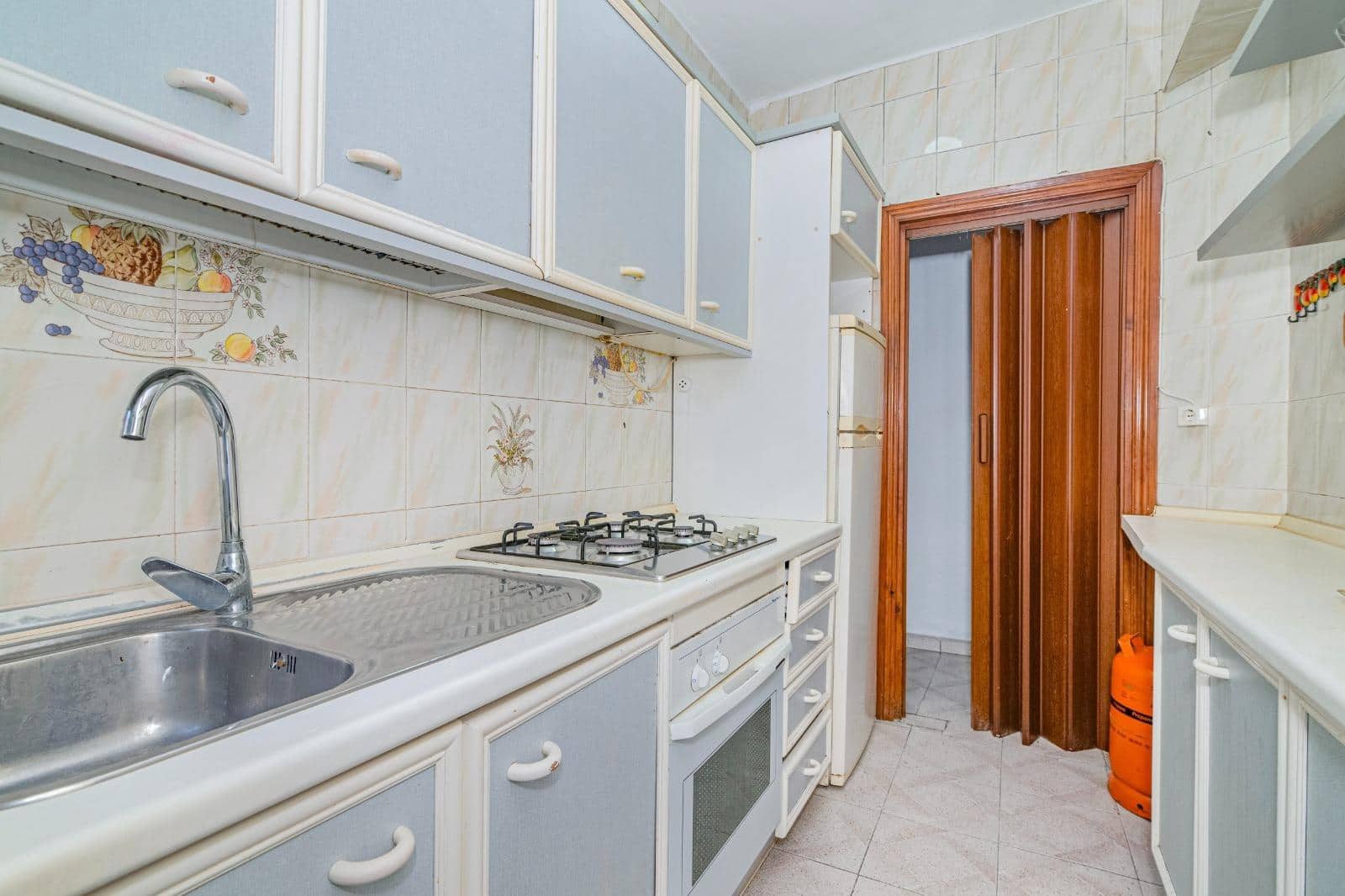 3 bedroom Flat for sale in Granada city - € 145,000 (Ref: 10185237)