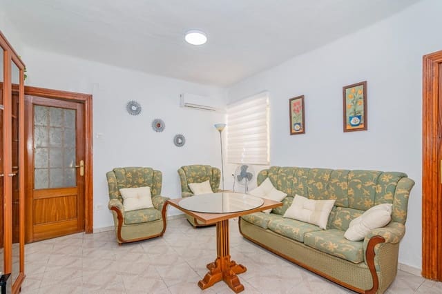 3 bedroom Flat for sale in Granada city - € 145,000 (Ref: 10185237)