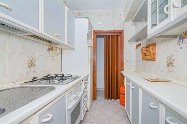 3 bedroom Flat for sale in Granada city - € 145,000 (Ref: 10185237)