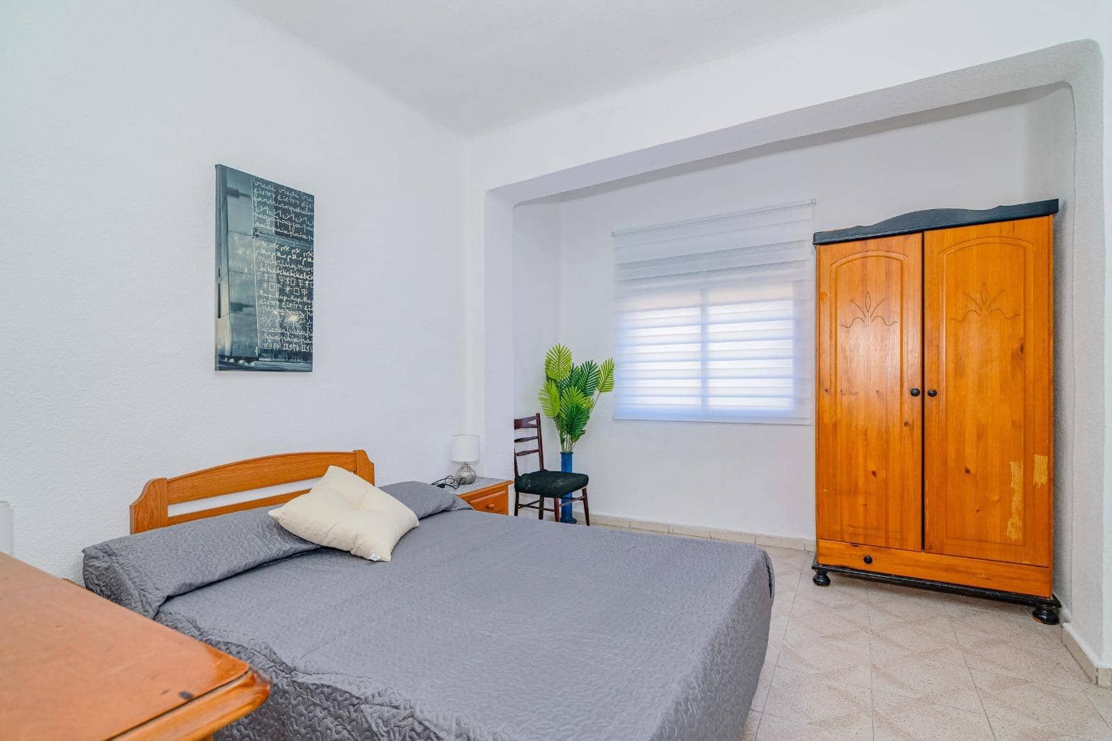 3 bedroom Flat for sale in Granada city - € 145,000 (Ref: 10185237)