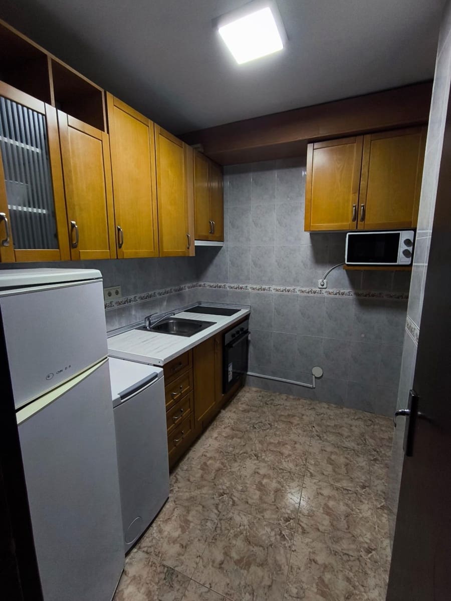 3 makuuhuone Asunto vuokrattavana paikassa Granada kaupunki - 850 € (Ref: 10185238)