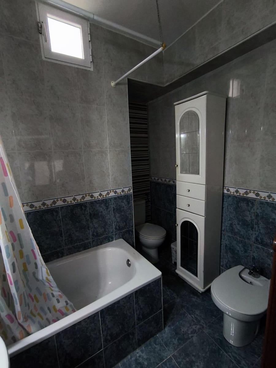 3 makuuhuone Asunto vuokrattavana paikassa Granada kaupunki - 850 € (Ref: 10185238)
