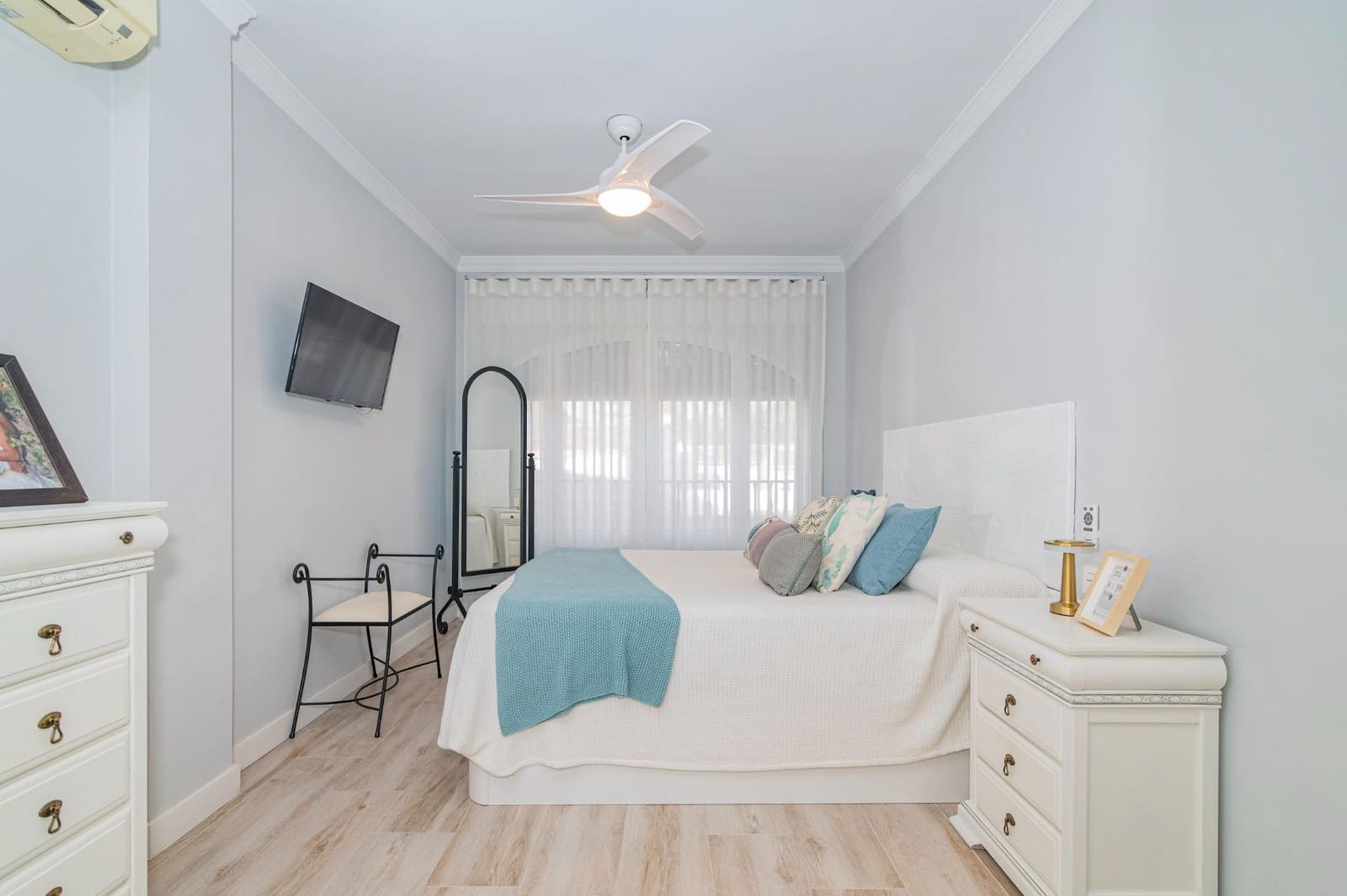 Adosado de 3 habitaciones en Peligros en venta con garaje - 277.999 € (Ref: 10185240)