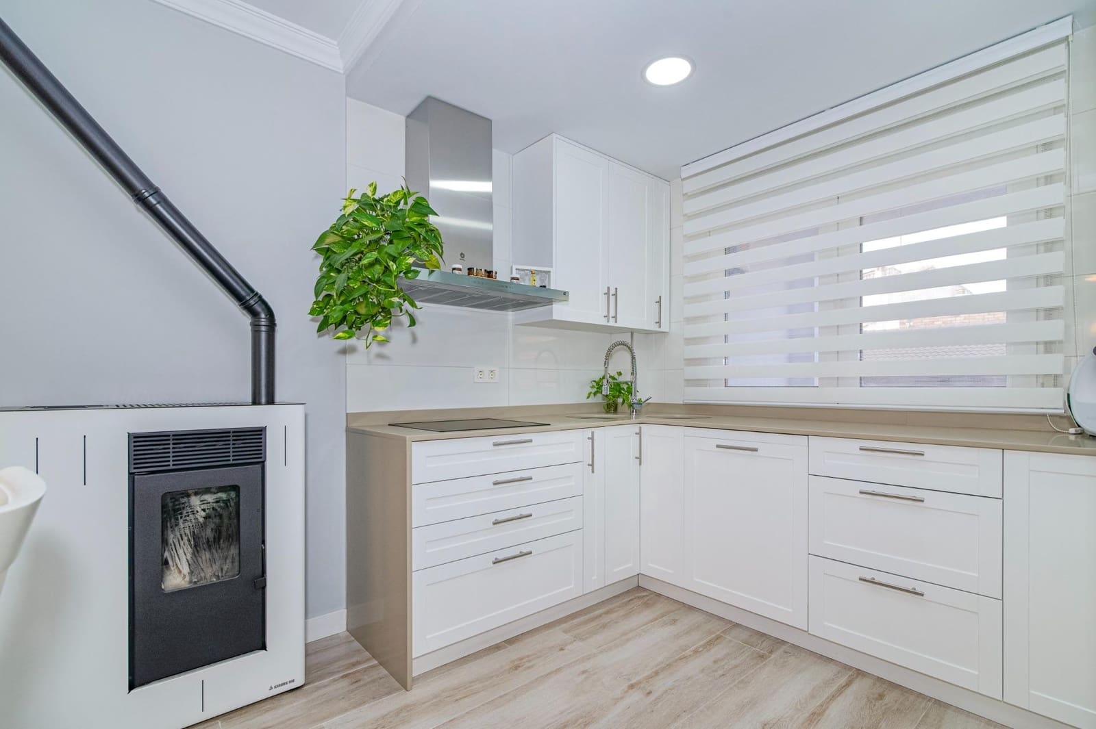 Adosado de 3 habitaciones en Peligros en venta con garaje - 277.999 € (Ref: 10185240)