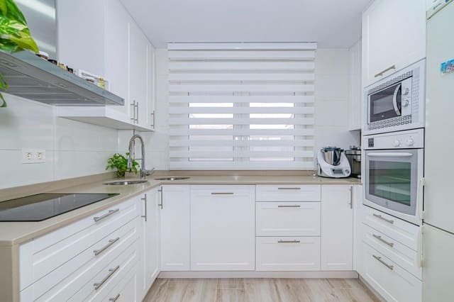 Adosado de 3 habitaciones en Peligros en venta con garaje - 277.999 € (Ref: 10185240)