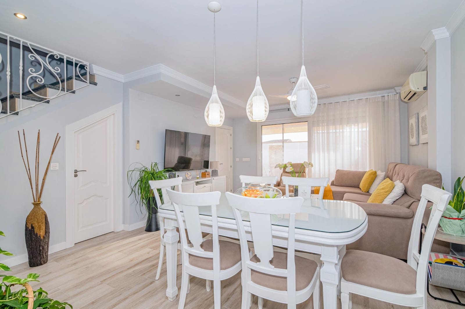 Adosado de 3 habitaciones en Peligros en venta con garaje - 277.999 € (Ref: 10185240)