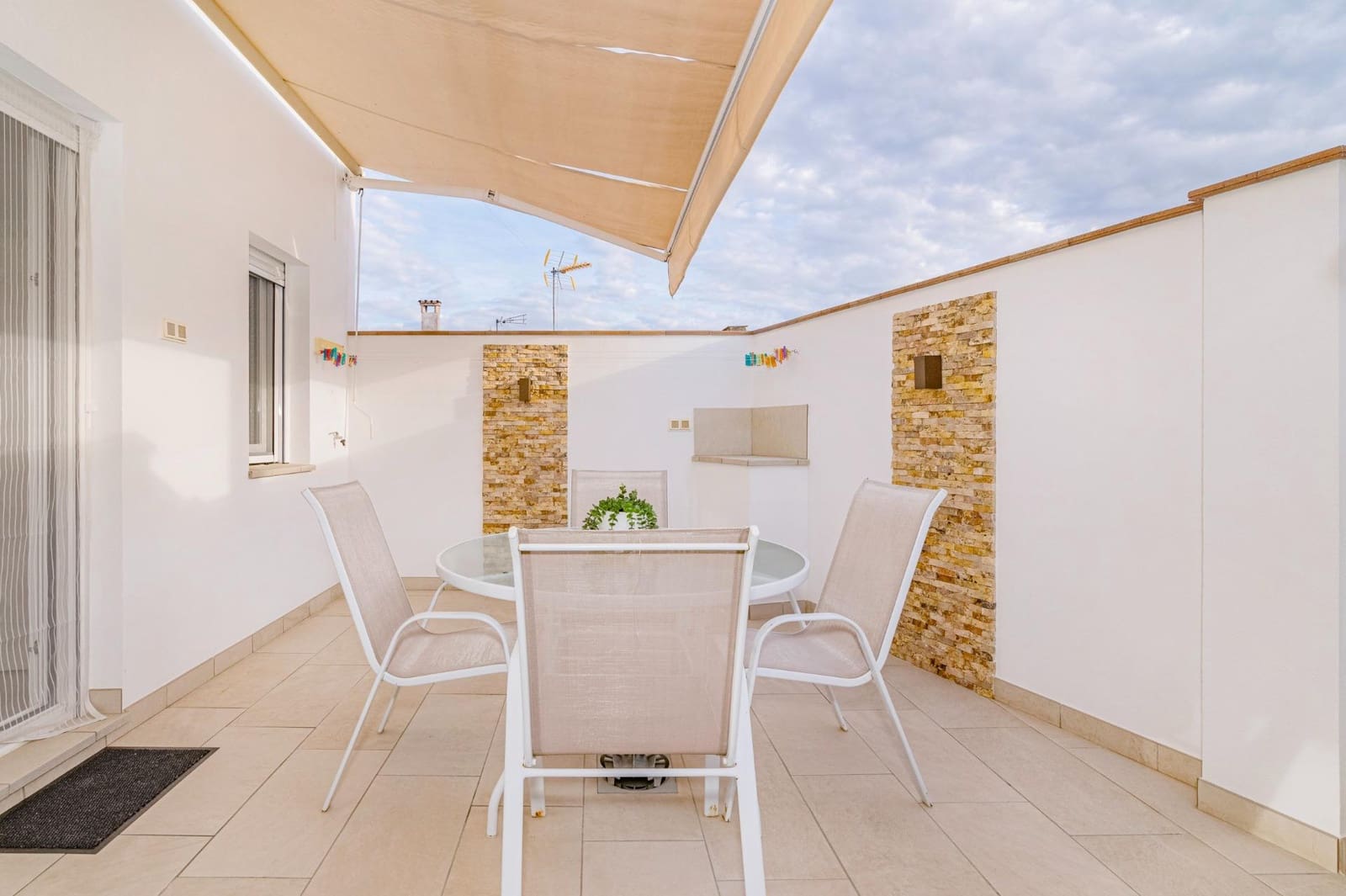 Adosado de 3 habitaciones en Peligros en venta con garaje - 277.999 € (Ref: 10185240)