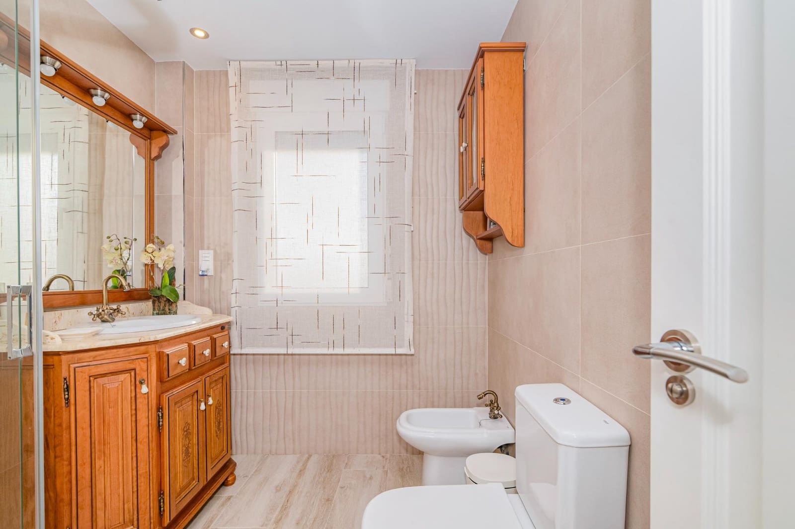 Adosado de 3 habitaciones en Peligros en venta con garaje - 277.999 € (Ref: 10185240)
