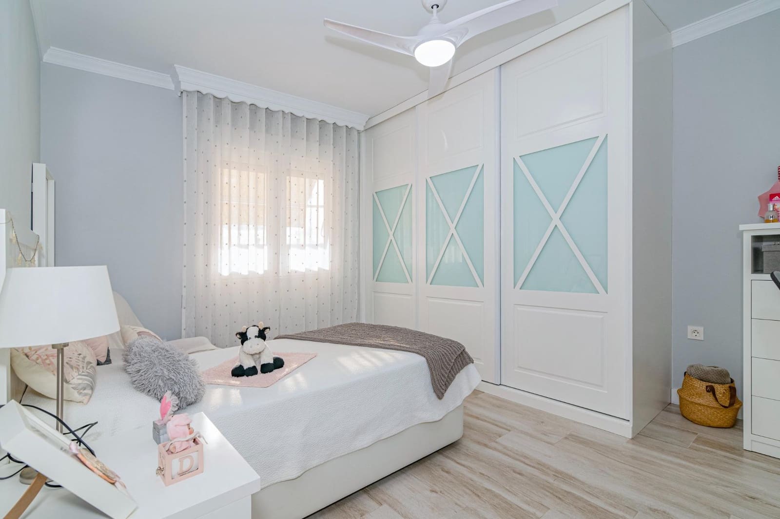 Adosado de 3 habitaciones en Peligros en venta con garaje - 277.999 € (Ref: 10185240)