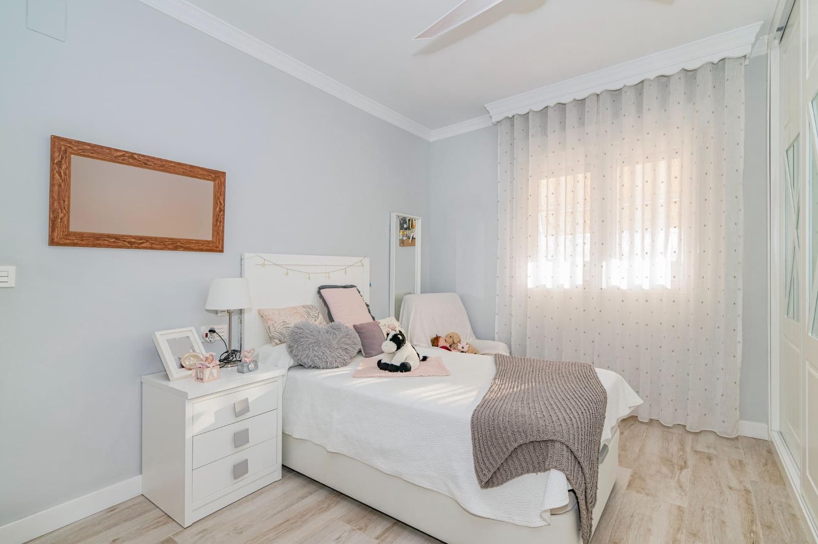 Adosado de 3 habitaciones en Peligros en venta con garaje - 277.999 € (Ref: 10185240)