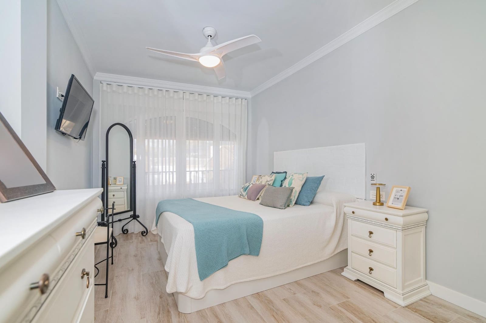 Adosado de 3 habitaciones en Peligros en venta con garaje - 277.999 € (Ref: 10185240)