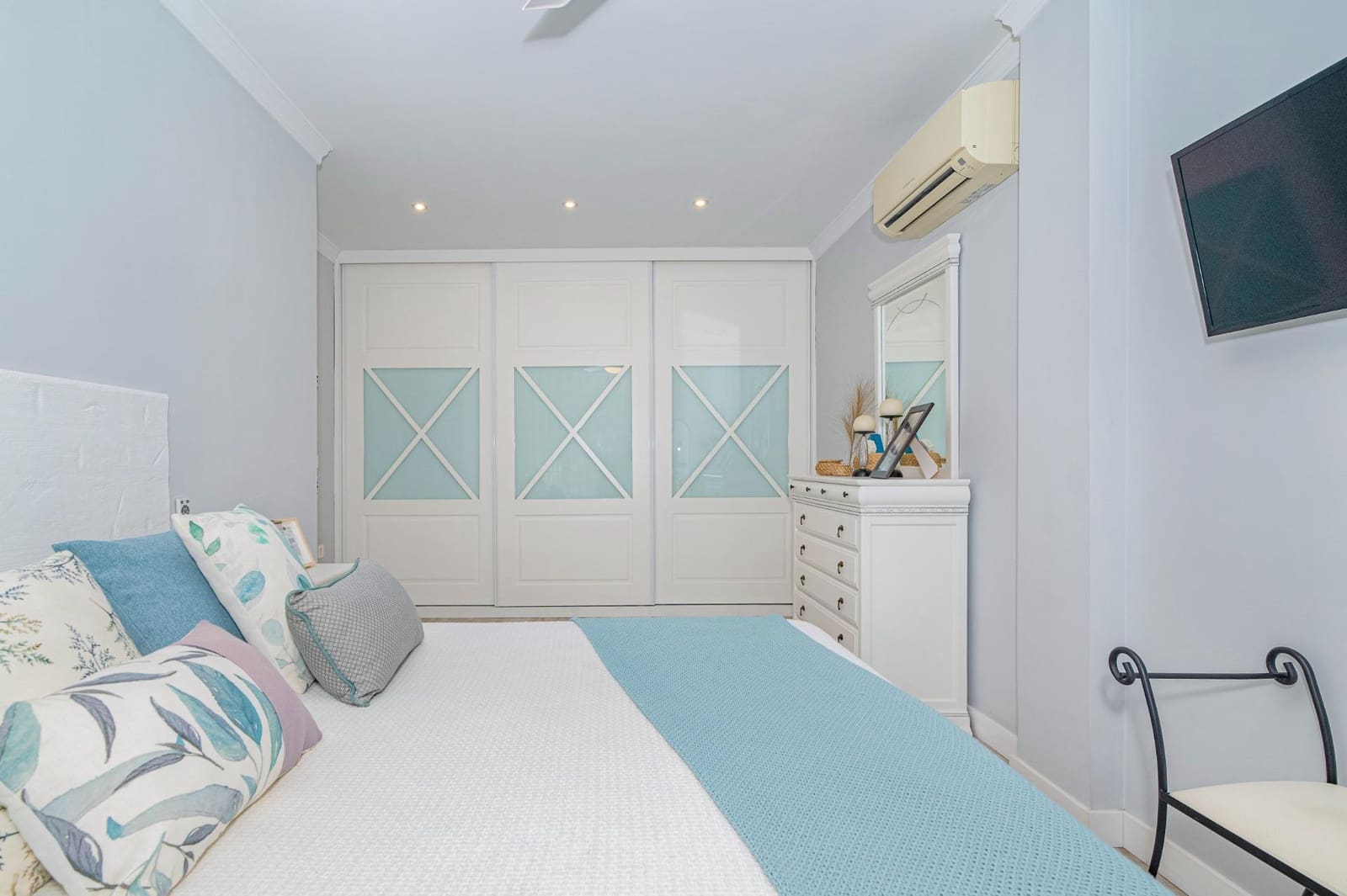 Adosado de 3 habitaciones en Peligros en venta con garaje - 277.999 € (Ref: 10185240)