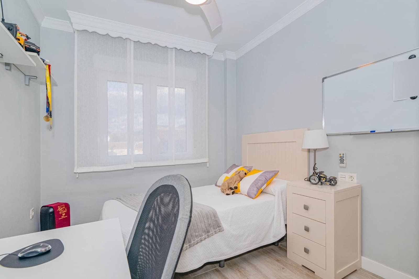 Adosado de 3 habitaciones en Peligros en venta con garaje - 277.999 € (Ref: 10185240)