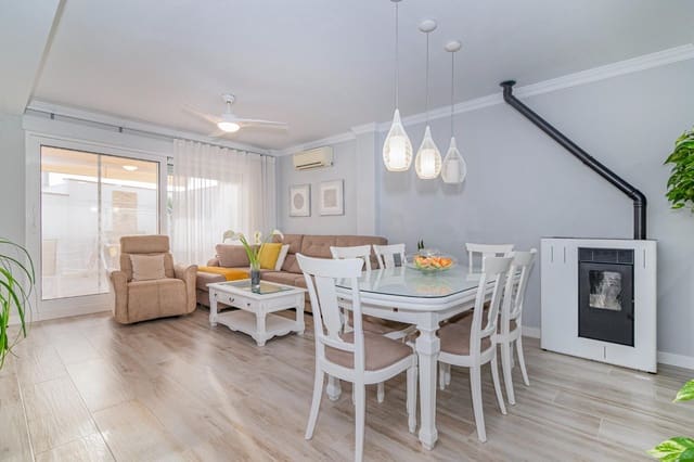 Adosado de 3 habitaciones en Peligros en venta con garaje - 277.999 € (Ref: 10185240)
