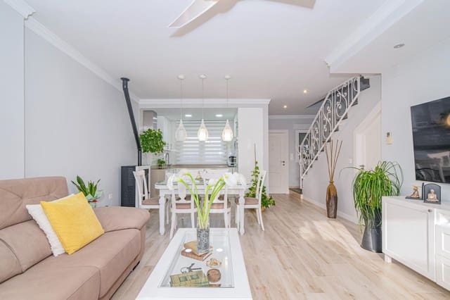 Adosado de 3 habitaciones en Peligros en venta con garaje - 277.999 € (Ref: 10185240)