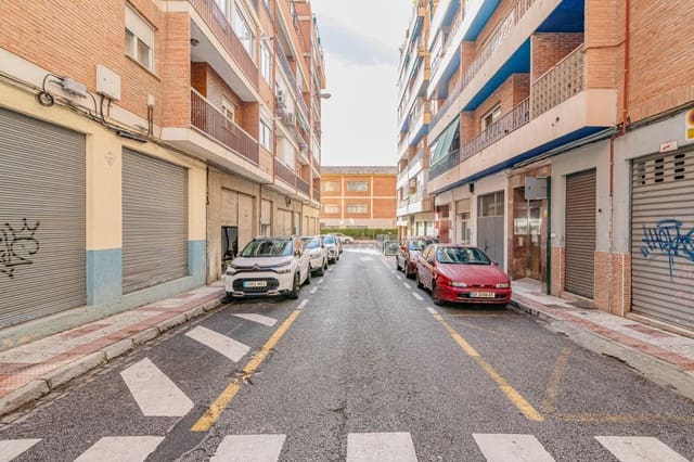Erhverv til salg i Camino de Ronda - Rosaleda, Granada by - € 135.000 (Ref: 10185243)