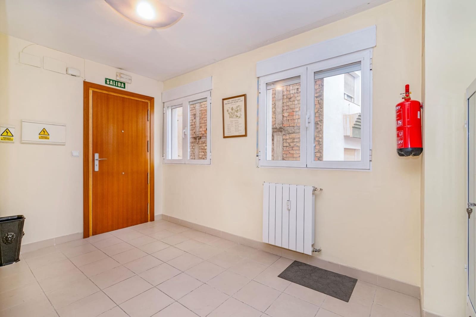 3 camera da letto Ufficio da affittare in Granada citta - 950 € (Rif: 10185244)