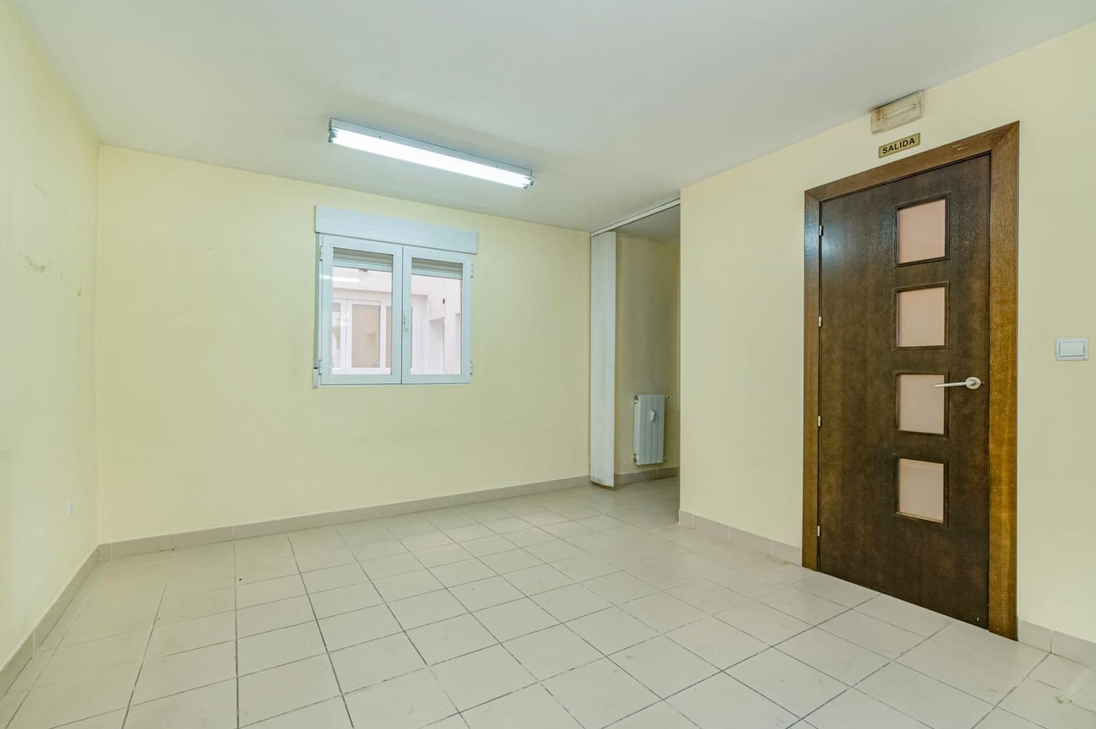 3 camera da letto Ufficio da affittare in Granada citta - 950 € (Rif: 10185244)