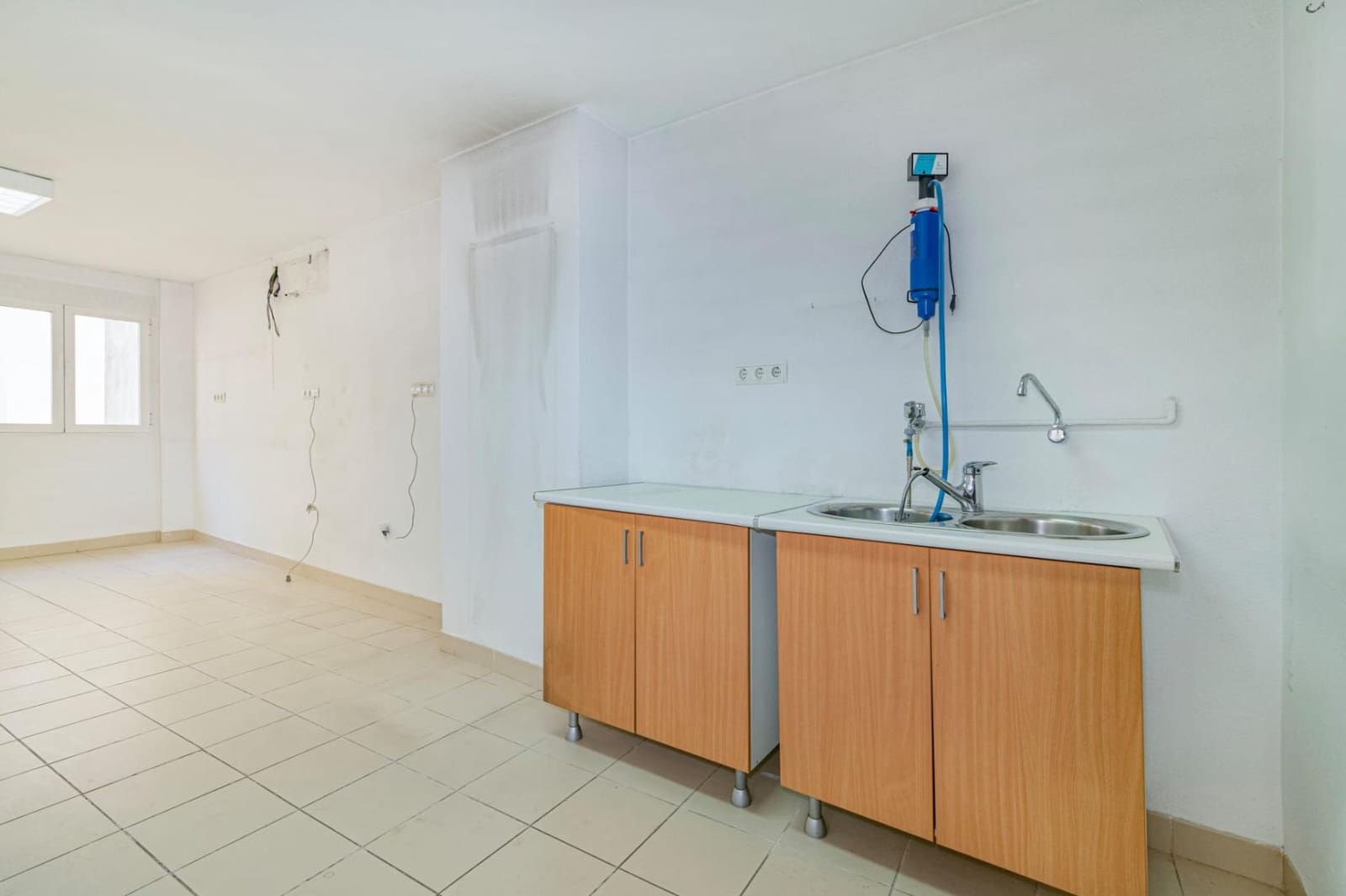 3 camera da letto Ufficio da affittare in Granada citta - 950 € (Rif: 10185244)