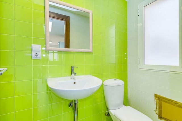 3 camera da letto Ufficio da affittare in Granada città - 950 € (Rif: 10185244)