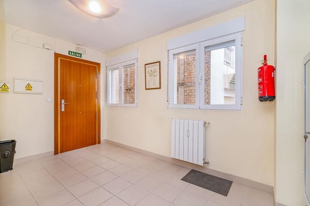 3 camera da letto Ufficio da affittare in Granada città - 950 € (Rif: 10185244)