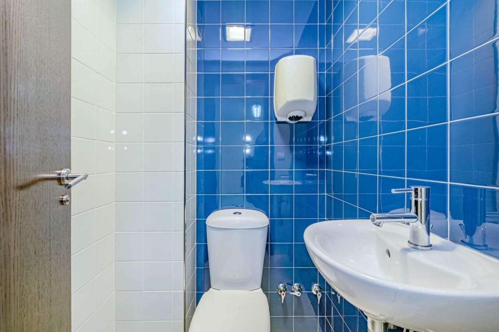 3 camera da letto Ufficio da affittare in Granada citta - 950 € (Rif: 10185244)