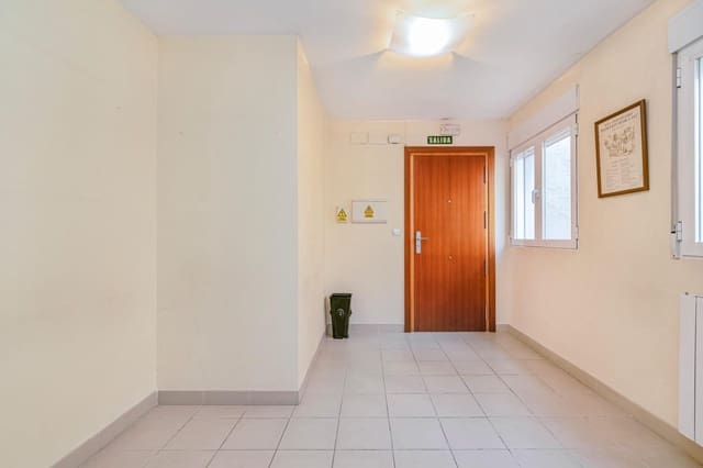3 camera da letto Ufficio da affittare in Granada città - 950 € (Rif: 10185244)