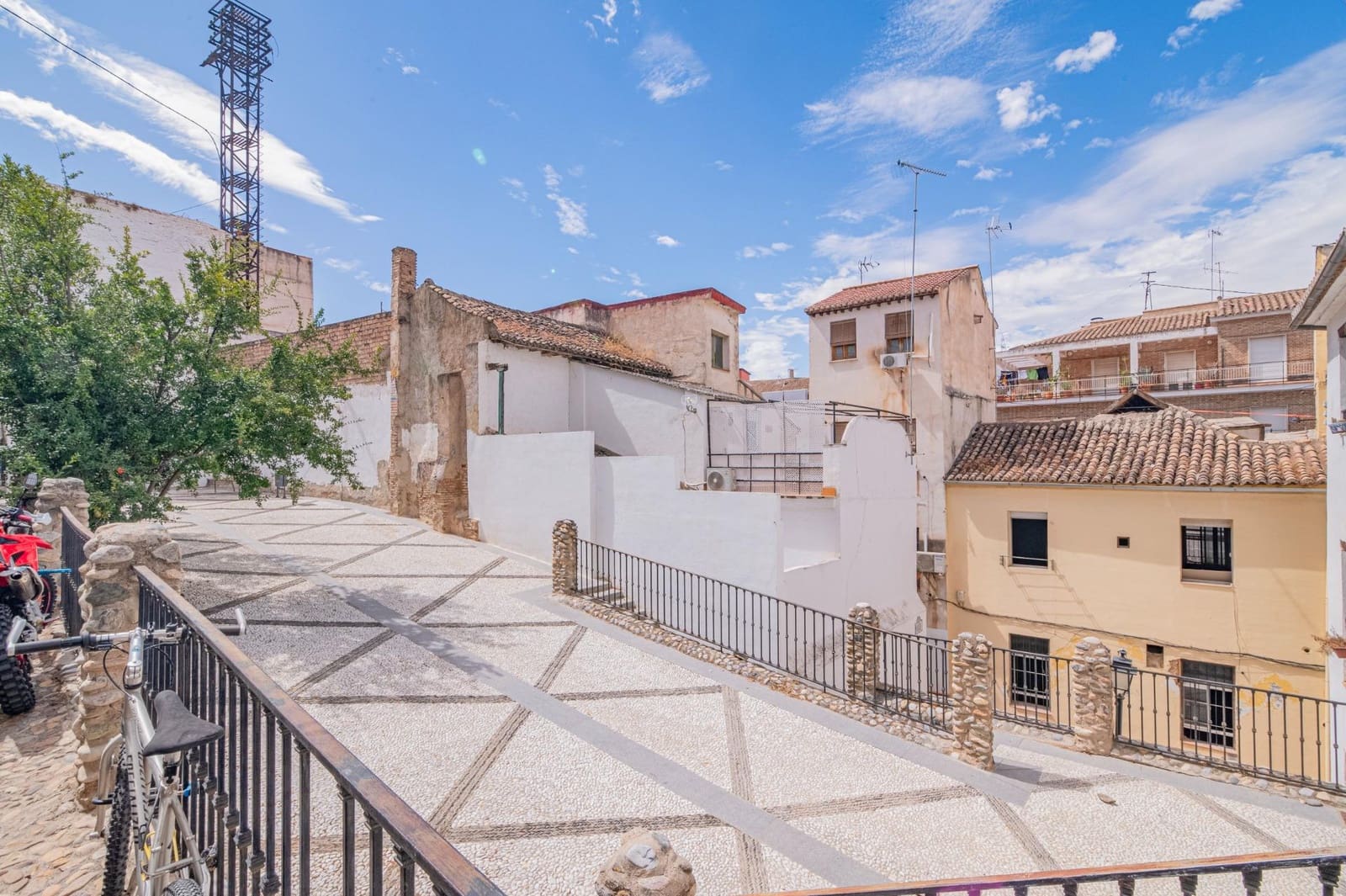 2 bedroom Flat for sale in Granada city - € 250,000 (Ref: 10185247)