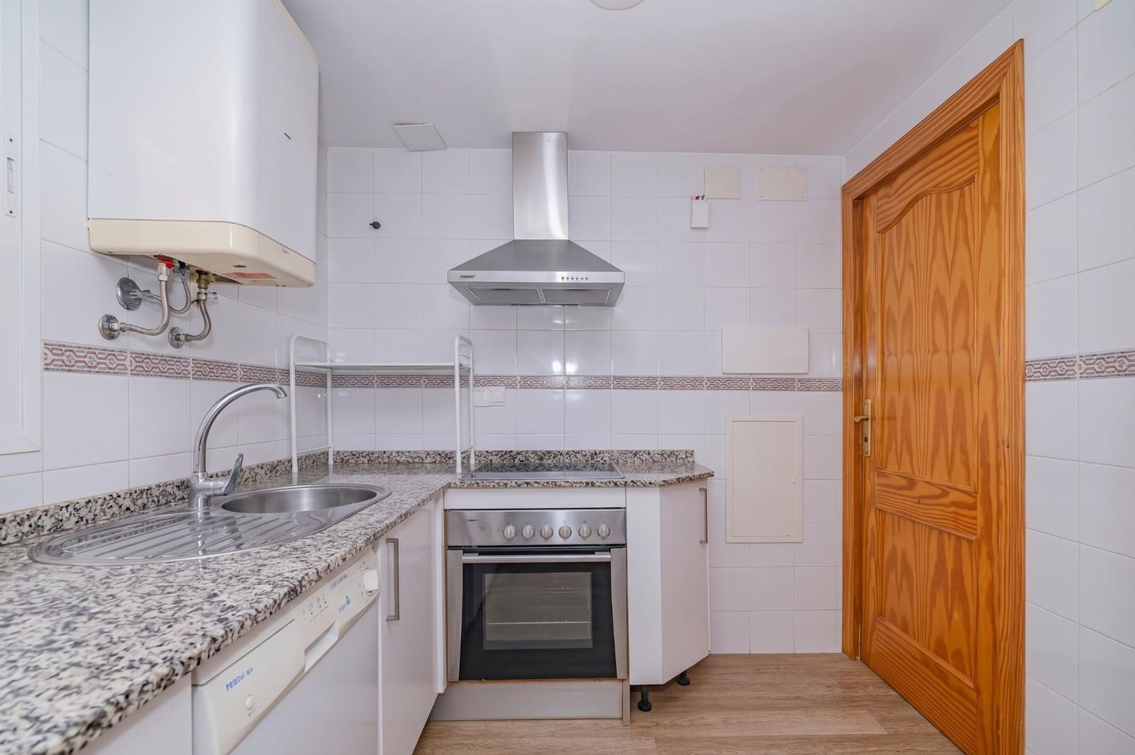 2 bedroom Flat for sale in Granada city - € 250,000 (Ref: 10185247)