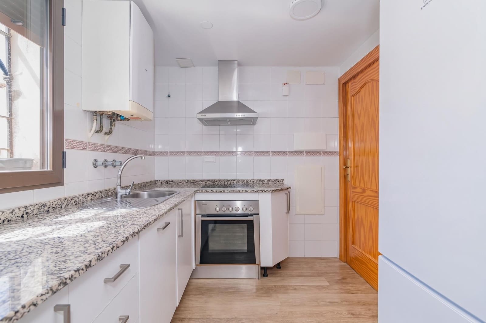 2 bedroom Flat for sale in Granada city - € 250,000 (Ref: 10185247)