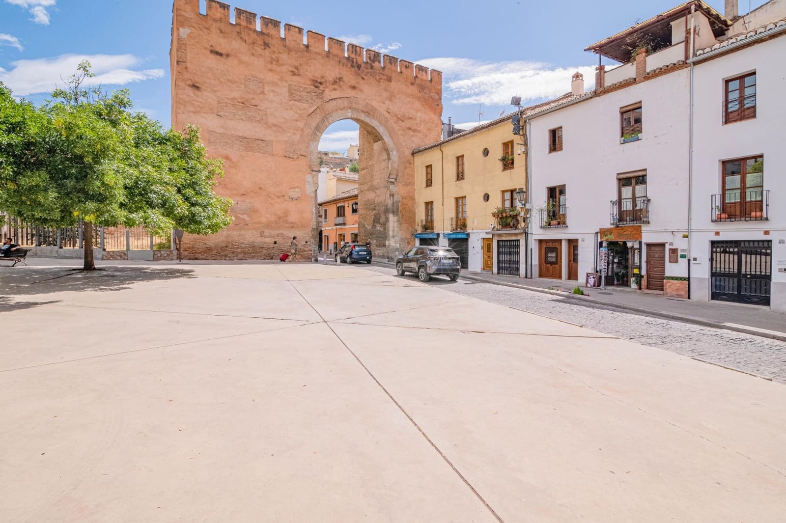 2 bedroom Flat for sale in Granada city - € 250,000 (Ref: 10185247)