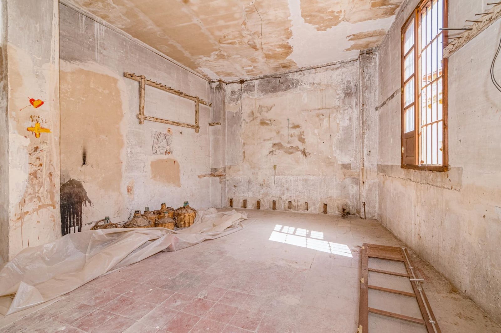 16 bedroom Apartment for sale in Granada city - € 3,000,000 (Ref: 10185251)