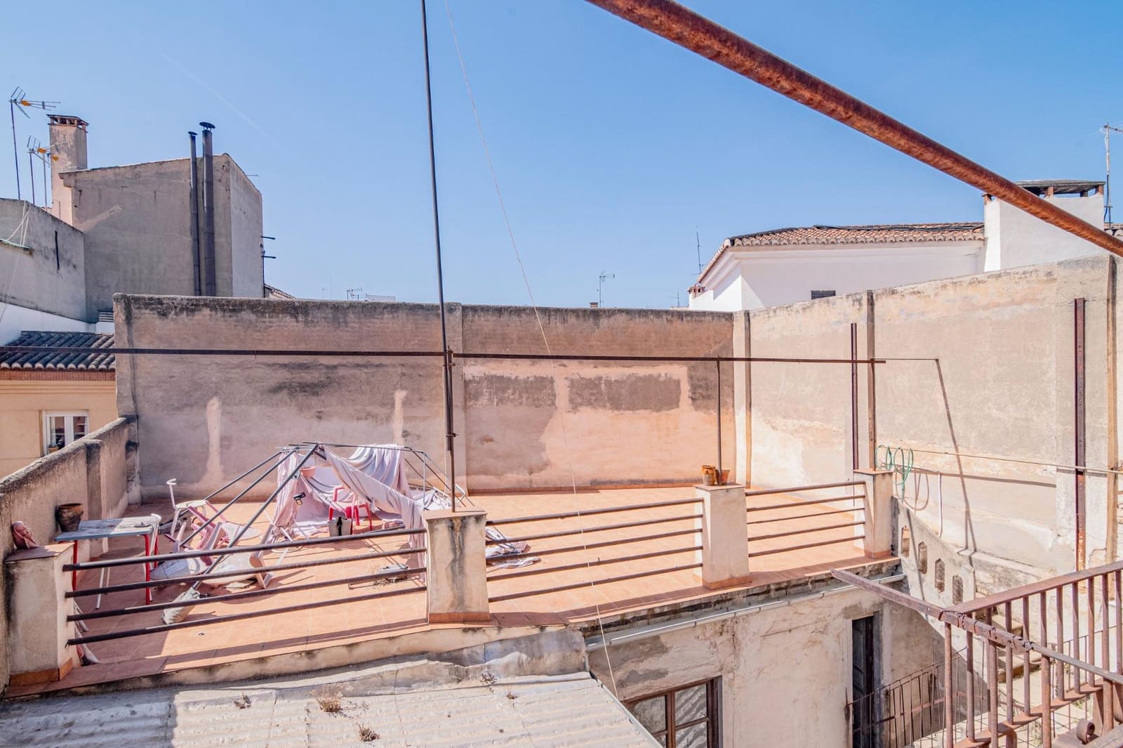 16 bedroom Apartment for sale in Granada city - € 3,000,000 (Ref: 10185251)