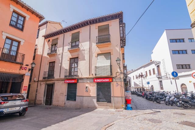 16 bedroom Apartment for sale in Centro, Granada city - € 3,000,000 (Ref: 10185251)