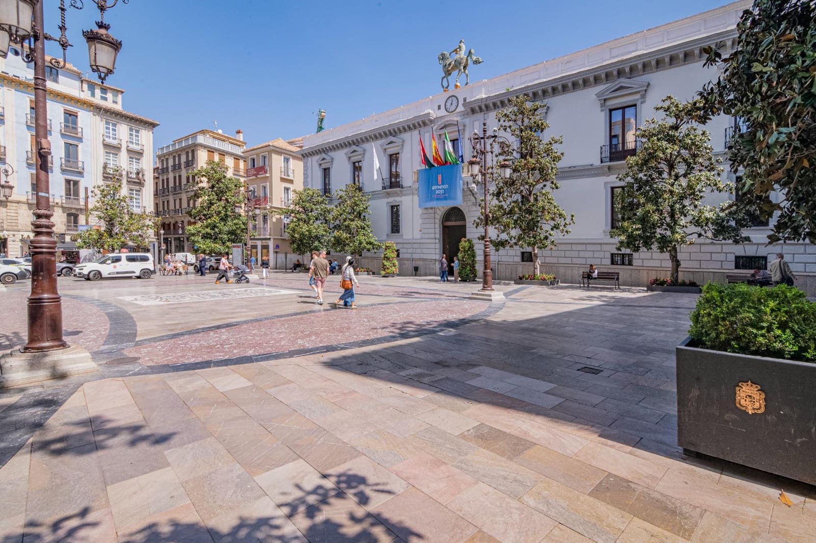16 bedroom Apartment for sale in Granada city - € 3,000,000 (Ref: 10185251)