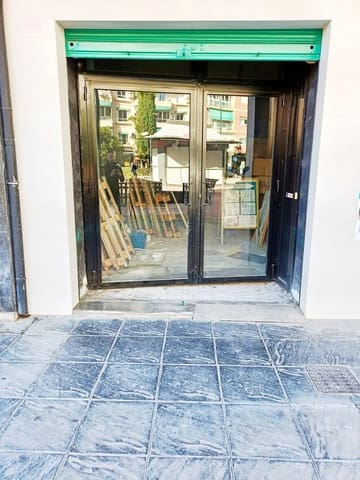Commercial for rent in Granada city - € 700 (Ref: 10185252)