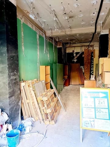 Commercial for rent in Granada city - € 700 (Ref: 10185252)