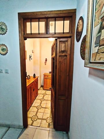 16 bedroom Townhouse for sale in Granada city with garage - € 690,000 (Ref: 10185255)